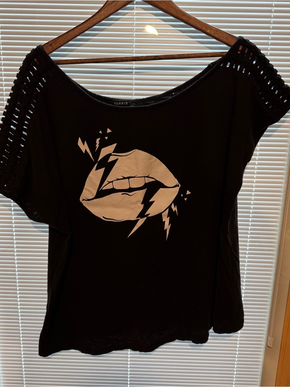 torrid Black Short-Sleeve Tee with White Lip & Lightning Graphic